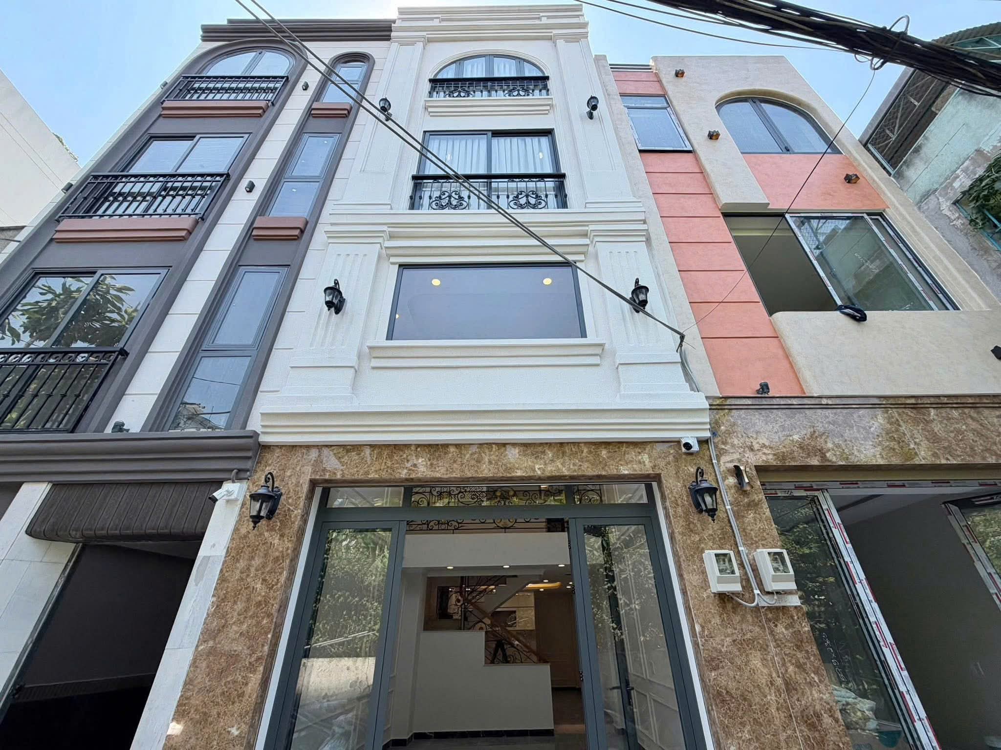 Ô Tô Ngủ Trong Nhà – Trung Tâm Phú Nhuận Giáp Q3 – 5 Tầng – 50m2 – 12.9 Tỷ