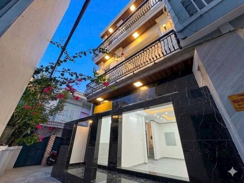 Nhà góc Huỳnh Tấn Phát Phú Thuận Q7 - xây mới có thang máy - ~8 tỷ