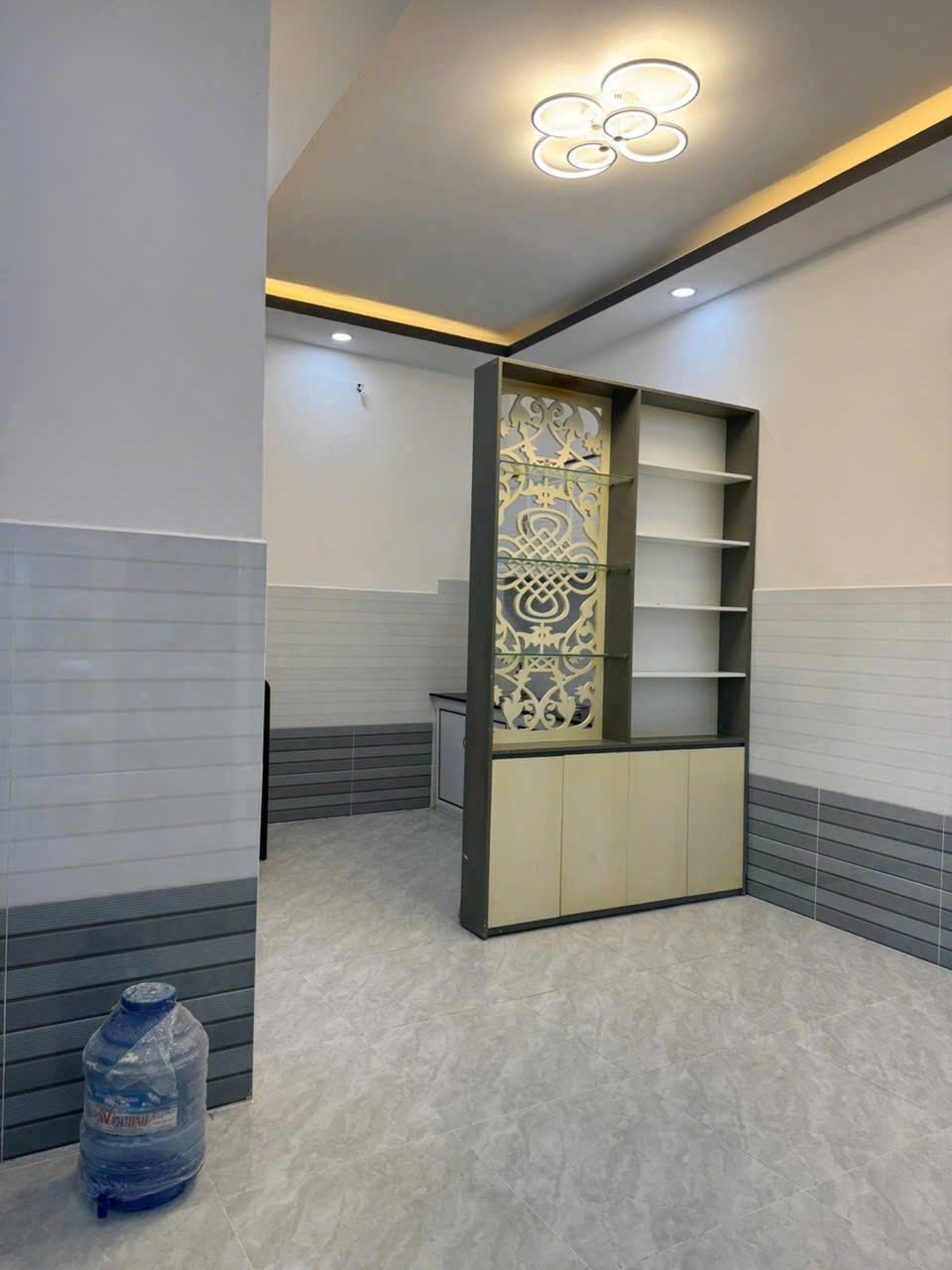 Bán nhà Lê Văn Lương Q7, 28m2, trệt lầu 2PN, giá 1.65 tỷ