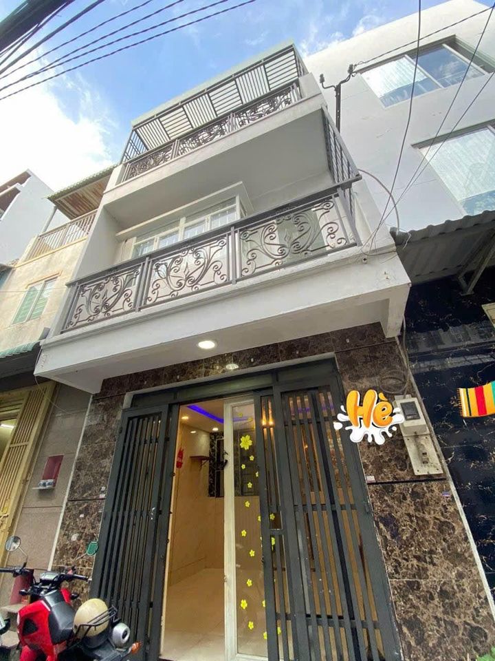 Bán nhà Quận 8, 2 Tầng, 2PN, 2Wc, 25.4m2, giá bán 3,5 tỷ.