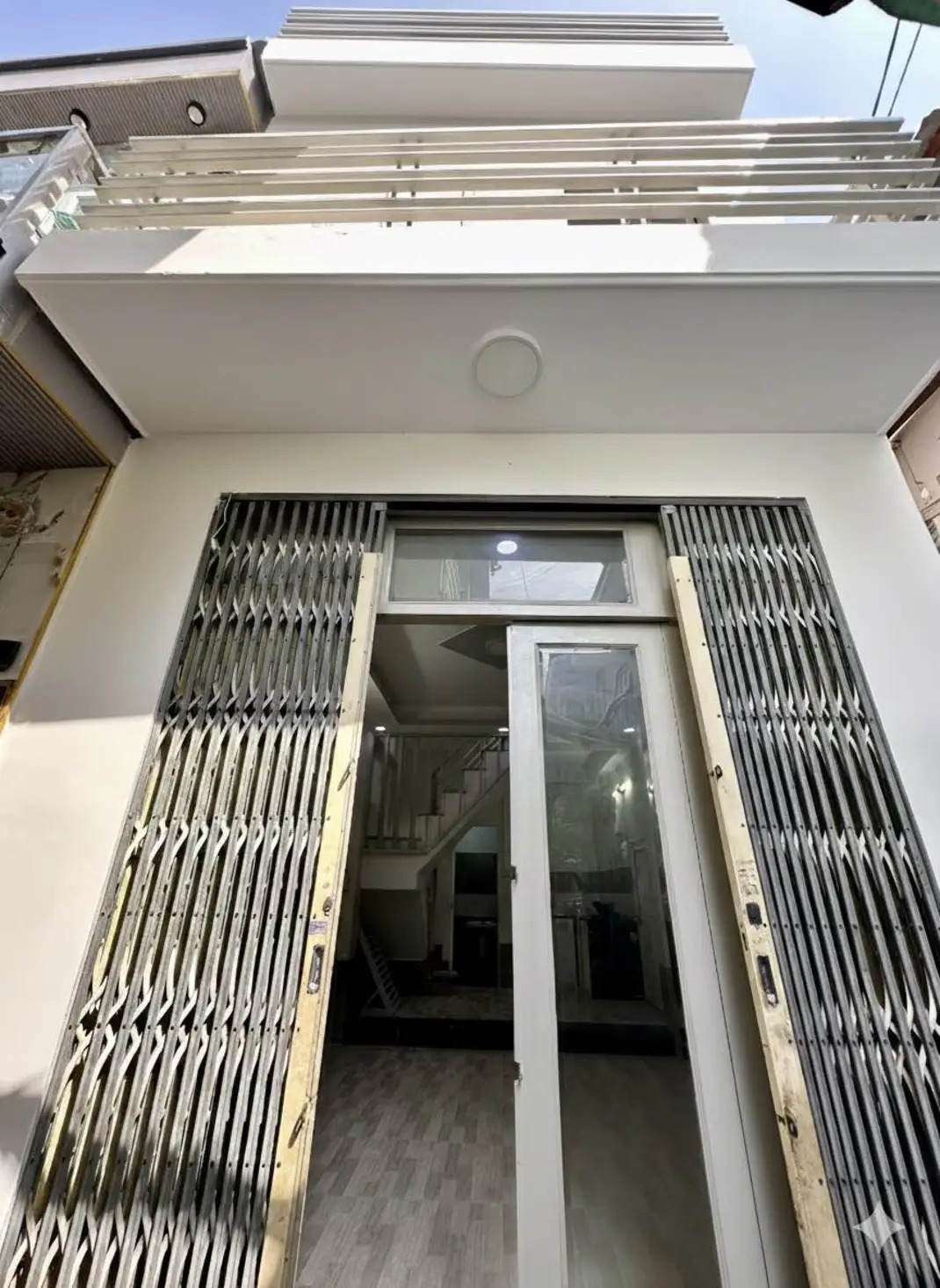 3.99 Tỷ – Căn Góc – 2 Lầu – Dương Bá Trạc Q8