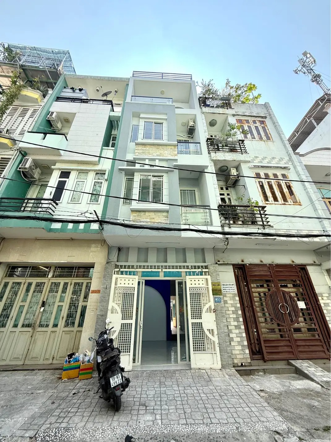 Hạ giá 9.9 Tỷ – Nhà 2 Mặt Hẻm Xe Hơi – 5PN – Dương Bá Trạc Quận