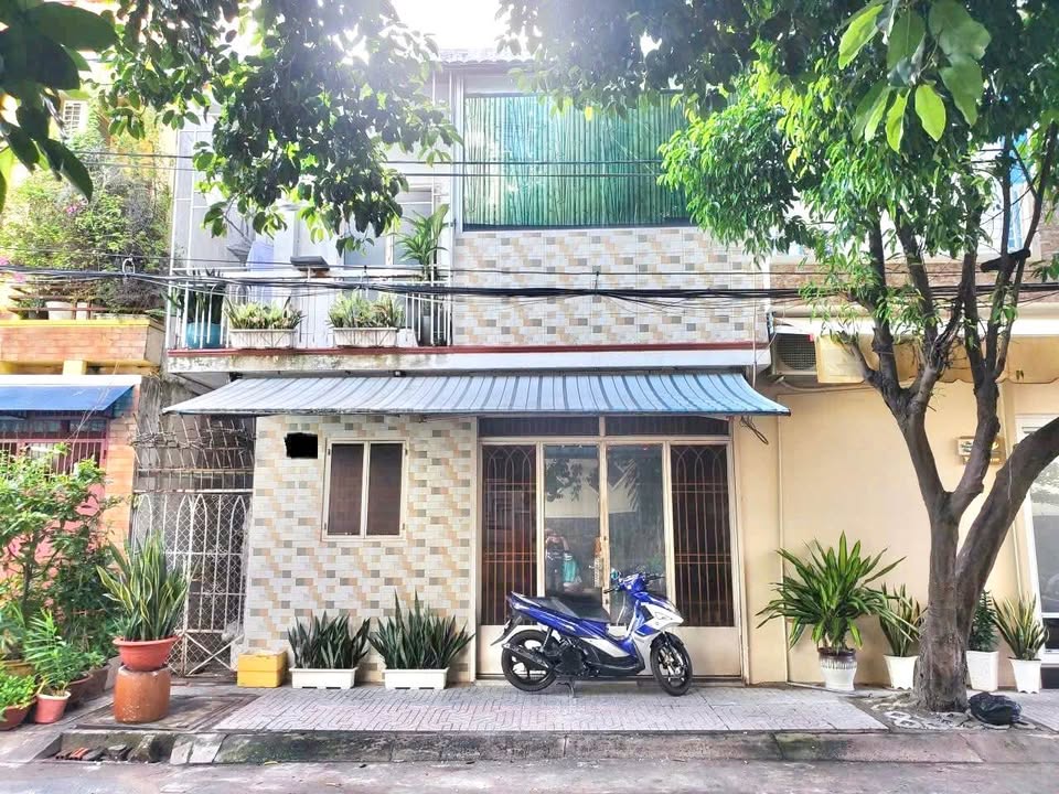 Nhà ô tô đỗ cửa Phạm Thế Hiển P7 Q8 - 3.9x11m 5PN tiềm năng 2 MT - 3.15 tỷ TL