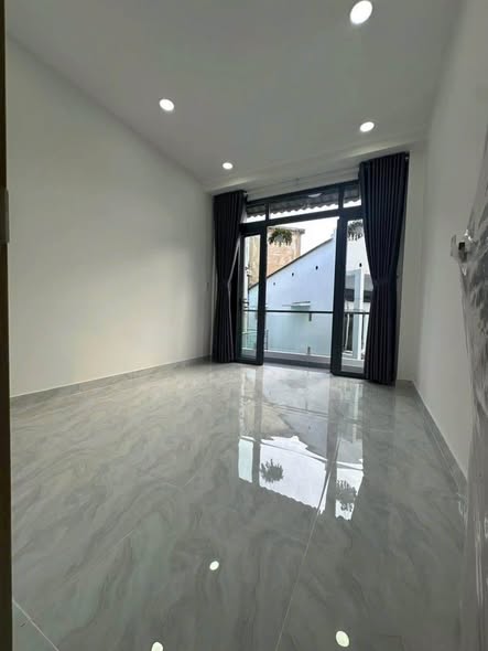 Nhà Q8 Cầu Chữ Y - 35m2 nở hậu 4.8m 3PN 2 tầng - nhỉnh 4 tỷ