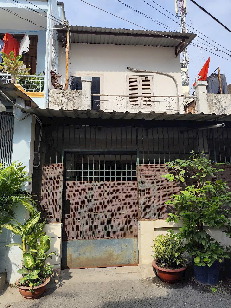 Nhà bán trệt, lầu 75m2  mặt tiền đường 6m phường 4 Q8, 7,8 tỷ Sổ hồng riêng