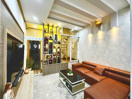 Mặt tiền kinh doanh Cách Mạng Tháng 8 Tân Bình – 3 tầng – 50m² – DTSD 149m² – nhỉnh 11 tỷ