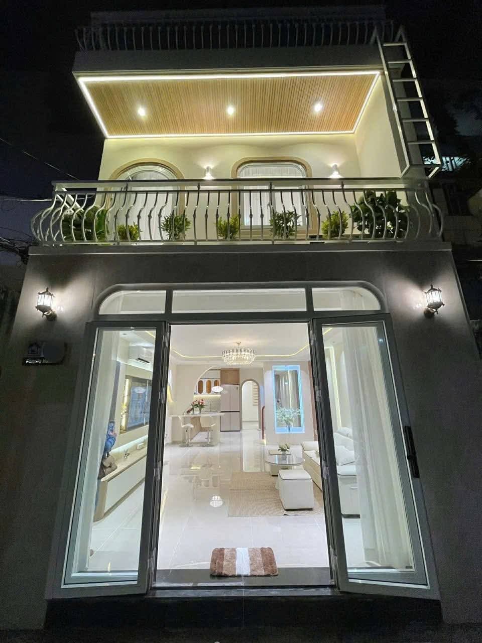 Nhà 2 Mặt Hẻm – P8 Tân Bình Giáp Q10 – 6x10 – 2 Tầng Mới – 6.99 Tỷ