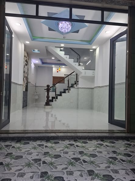 Nhà Sát Lê Trọng Tấn Tân Phú – 3 Tầng – 4PN – HXH 6m – Giá 4.x Tỷ TL Mạnh